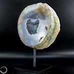 Achatdruse op standaard – Natuurlijk kunstwerk met