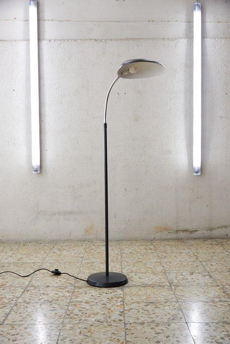 Gubi - Greta Grossman - Staande lamp - Cobra Vloer - Staal, Antiek en Kunst, Kunst | Designobjecten