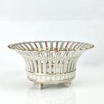 Dresden - Tafelmiddenstuk - bloemmotieven en vergulding -, Antiek en Kunst