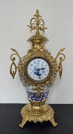 Horloge vase -   Bronze, Faïence, Verre - 1850-1900, Antiquités & Art