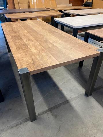 Royalty eettafel grijze poten, kleur old teak, Nieuw, Overige materialen