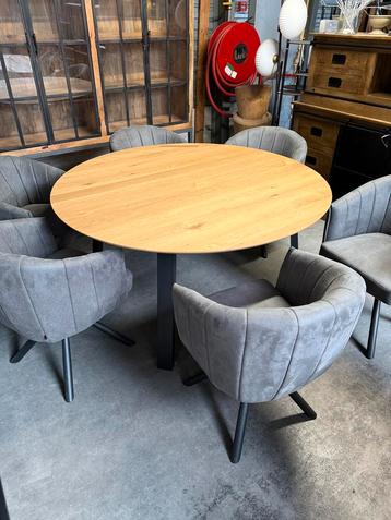 Eettafel rond, eikenhout, 150 cm beschikbaar voor biedingen