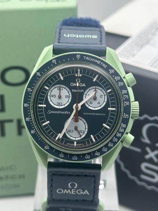 Omega x Swatch - MoonSwatch - Mission on Earth - Zonder, Handtassen en Accessoires, Horloges | Heren