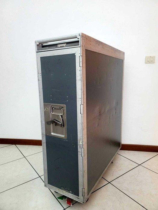 driessen - Trolleys van luchtvaartmaatschappijen - 1990-2000, Antiquités & Art, Antiquités | Assiettes décoratives & Carrelages