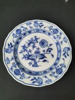 Meissen - Cipolla blu - Piatto piano, barattolo e tazza a, Antiek en Kunst