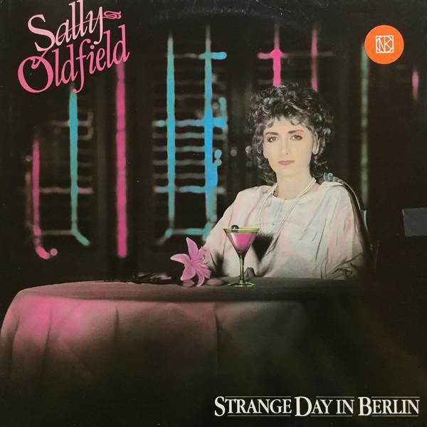 Sally Oldfield - Strange Day In Berlin, Cd's en Dvd's, Vinyl | Pop, Gebruikt, Verzenden