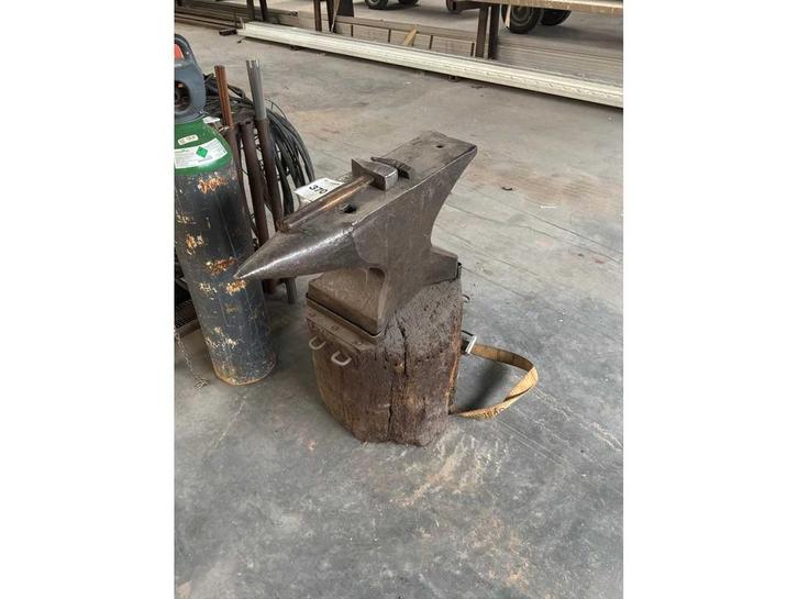 Online veiling - Aambeeld, Zakelijke goederen, Machines en Bouw | Metaalbewerking, Ophalen