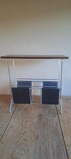 Porte-revues - Chromé / Bois / Cuir