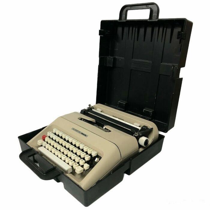 GUCCI olivetti LETTERA35 ビンディングの販売