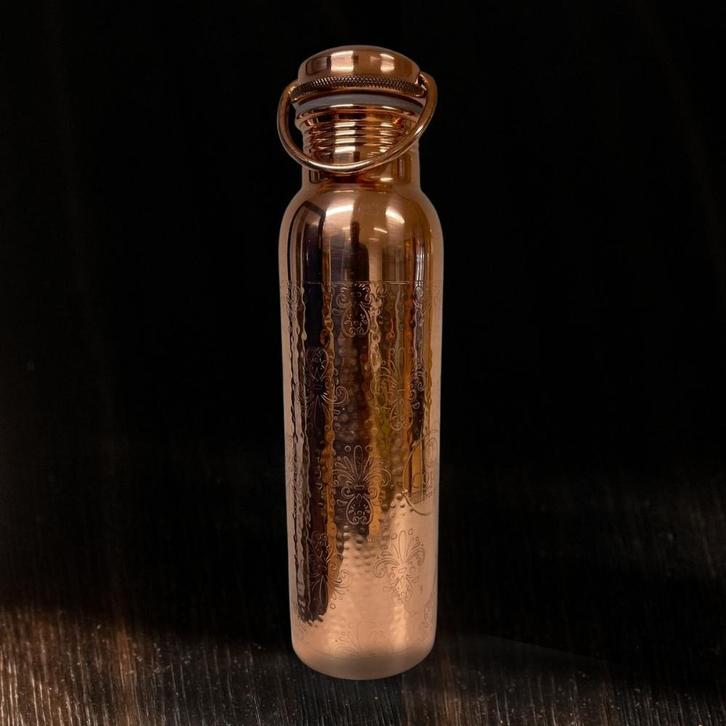 Puur Koperen Waterfles Bloempatroon - 1 liter, Sport en Fitness, Gezondheidsproducten en Wellness, Lichaamsverzorging, Nieuw, Ophalen of Verzenden