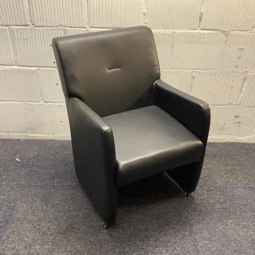 Tweedehands fauteuil met wieltjes, zwart - skai leder, Maison & Meubles, Fauteuils