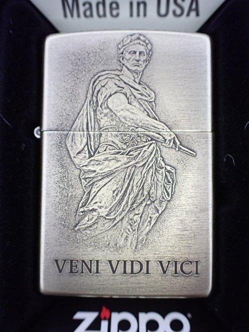 Zippo - Zippo Custom - Veni Vidi Vici - Zonder Minimumprijs, Verzamelen, Rookartikelen, Aanstekers en Luciferdoosjes