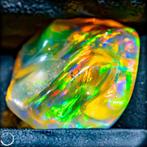 Zeer zeldzaam perfect Mexicaans fire opal kristal. 4,7 ct-