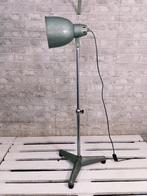 Staande lamp - Vintage werkplaatslamp - IJzer (gesmeed),, Antiek en Kunst
