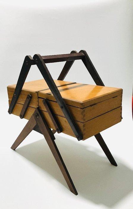 Naaidoos - Hout, Antiek en Kunst, Curiosa en Brocante