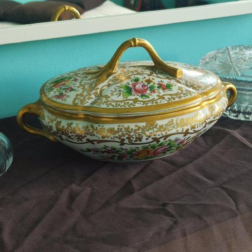Dans le goût de Sèvres - Tafelservies - Prachtige groentekar, Antiek en Kunst, Antiek | Glaswerk en Kristal