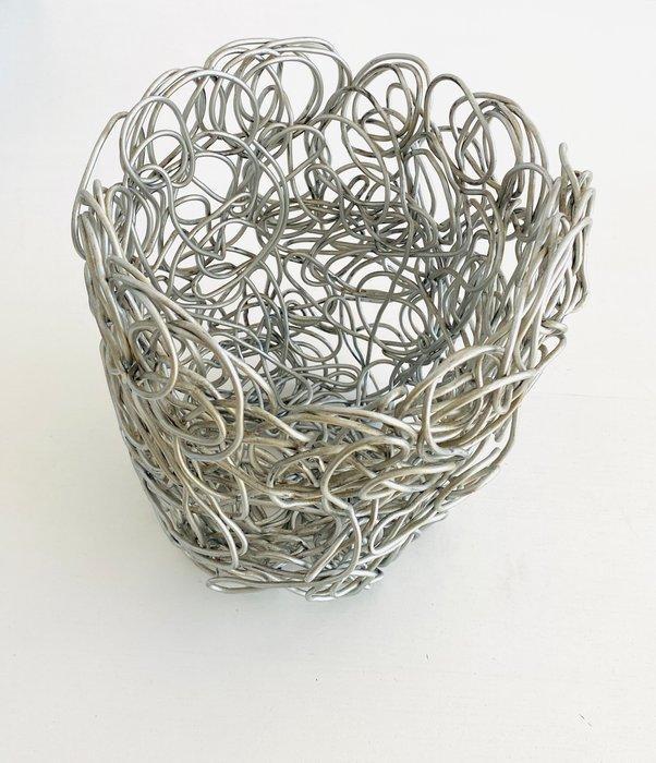 Alessi - Fratelli Campana - Vaas - Aluminium - wolk, Antiek en Kunst, Antiek | Meubels | Stoelen en Sofa's