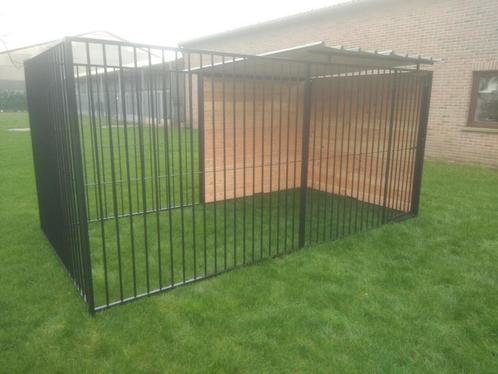 Hondenren 4 x 2 m met deur - ZWART met DAK, Animaux & Accessoires, Caisses pour chiens