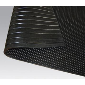 Stalmat volrubber mat 1220 x 1830 x 17 mm, urinebestendig, disponible aux enchères