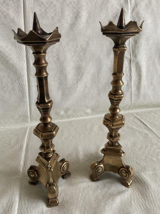 Kandelaar Paar gebronsde messing altaarkandelaars (kerk, 32, Antiek en Kunst, Antiek | Boeken en Manuscripten