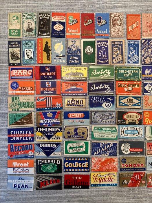 Wikkel van scheermesje (112), Antiek en Kunst, Antiek | Speelgoed