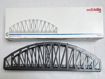 Märklin H0 - Bruggen (46) - Brugbogen en elementen voor beschikbaar voor biedingen