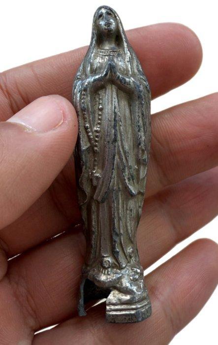 Gotische en mysterieuze beeldje van verzilverd metaal dat de, Antiquités & Art, Curiosités & Brocante