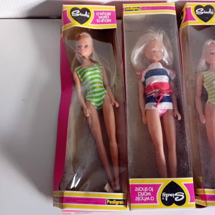 lot de 5 poupées soit Sindy (4) + Swingin Sally (1) + Barbie, Antiquités & Art, Antiquités | Jouets