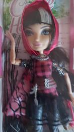 Mattel - Poupée Cerise Hood - 2010-2020 - États-Unis