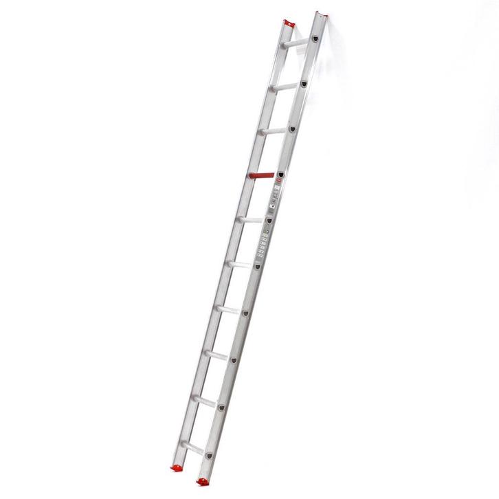 Gebruikte Enkel rechte ladder 10 treden, Doe-het-zelf en Bouw, Ladders en Trappen, Gebruikt, Ophalen of Verzenden
