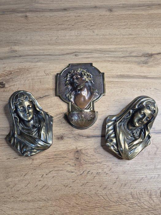 Wijwatervat met afbeelding van Jezus - Twee reliëfs van de, Antiek en Kunst, Antiek | Boeken en Manuscripten