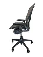 Herman Miller Aeron Graphite Posture Fit Full Option, Ergonomisch, Bureaustoel, Zo goed als nieuw, Zwart