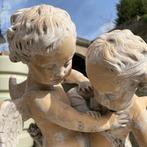 Naar Canova - sculptuur, Twee putti’s strijden om her hart -