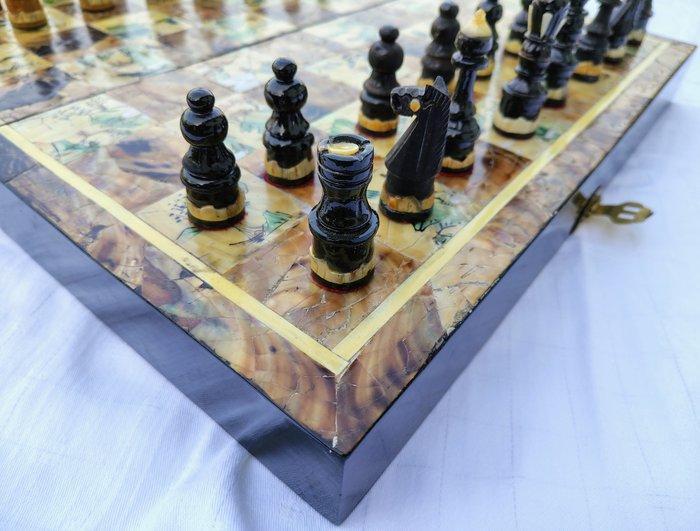 Jeu déchecs - Bois et nacre, Antiquités & Art, Curiosités & Brocante