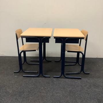 Tweedehands complete school set van 27 stuks tafels +, Huis en Inrichting, Gebruikt, Hout, Vijf, Zes of meer stoelen