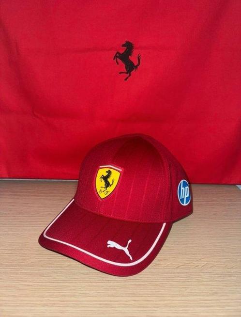 Ferrari - Team 2025 - Exclusive Pro Athlete - Casquette de, Verzamelen, Automerken, Motoren en Formule 1