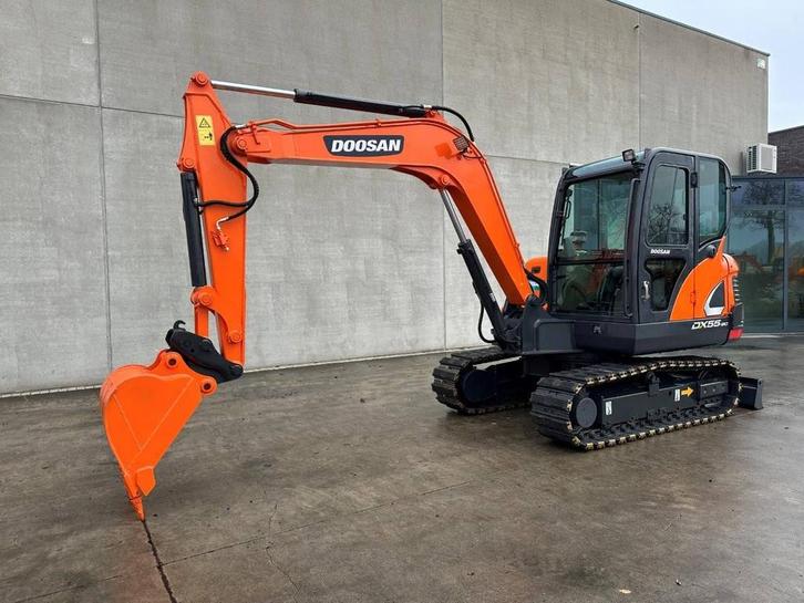 Veiling: Rupsgraafmachine Doosan DX55-9C Diesel 2018, Articles professionnels, Machines & Construction | Grues & Excavatrices