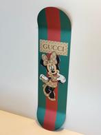Rob VanMore - Skating by Gucci x Minnie, Antiquités & Art