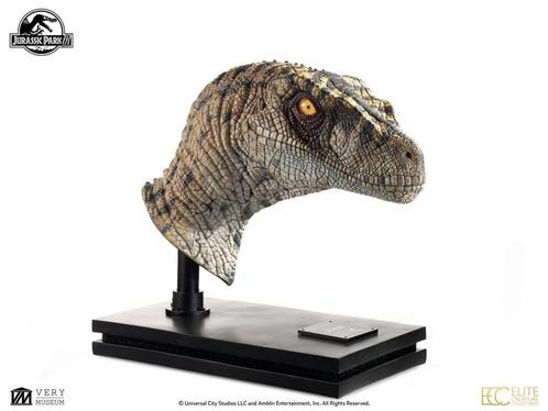 Jurassic Park III Bust Female Velociraptor White Queen 75 cm, Verzamelen, Film en Tv, Ophalen of Verzenden