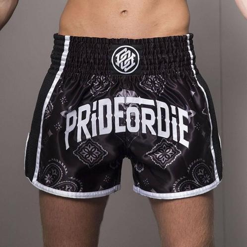 Pride or Die Muay Thai Shorts RISE Zwart Wit, Kleding | Heren, Sportkleding, Zwart, Maat 56/58 (XL), Nieuw, Vechtsport, Verzenden