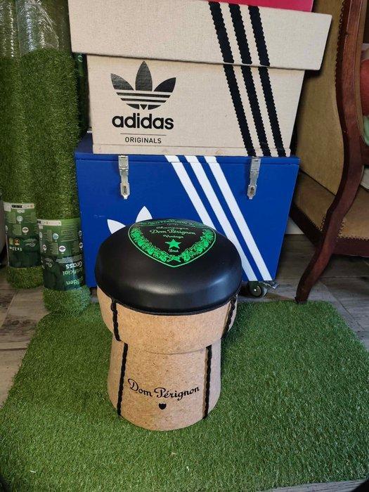 Special Dom Perignon Champagne Cork Puff – Unique, Antiek en Kunst, Curiosa en Brocante