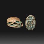 Égypte ancienne Stéatite vitreuse Scarabée avec Nesut-Bity