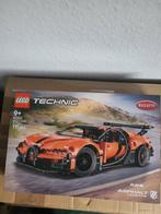Lego Set - 42222 - Technic - Bugatti Chiron Pur Sport, Kinderen en Baby's, Speelgoed | Duplo en Lego, Nieuw
