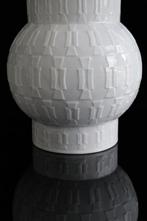 Carstens Tönnieshof - Vaas - Beenderporselein - Carstens, Antiek en Kunst