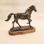 Figurine - Bois, fer forgé