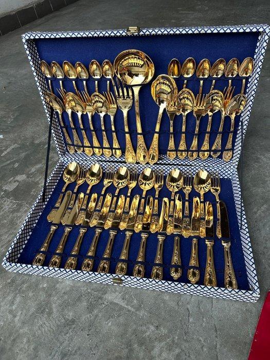 Bestekset voor 12 personen - Verguld - Goudkleurig bestek op, Antiek en Kunst, Antiek | Meubels | Tafels