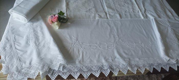 Ensemble merveilleux, complet, de draps datant de lépoque, Antiquités & Art, Tapis & Textile