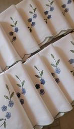Servet (12)  - 42 cm - 42 cm - Afdruk met borduursel