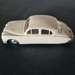 Norev 1:43 - Modelauto - Jaguar 2.1.400, Hobby en Vrije tijd, Nieuw