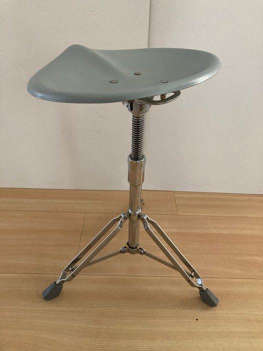 Dulton Co - Yasu Sasamoto - Kruk - Beat - Metaal, Staal, Antiek en Kunst, Antiek | Meubels | Stoelen en Sofa's